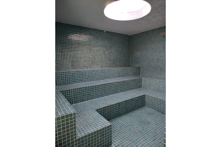 Apartamento 274 confortável em condomínio em hotel em frente