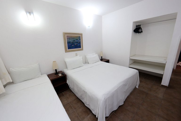 Apartamento 275 confortável em condomínio em hotel em frente